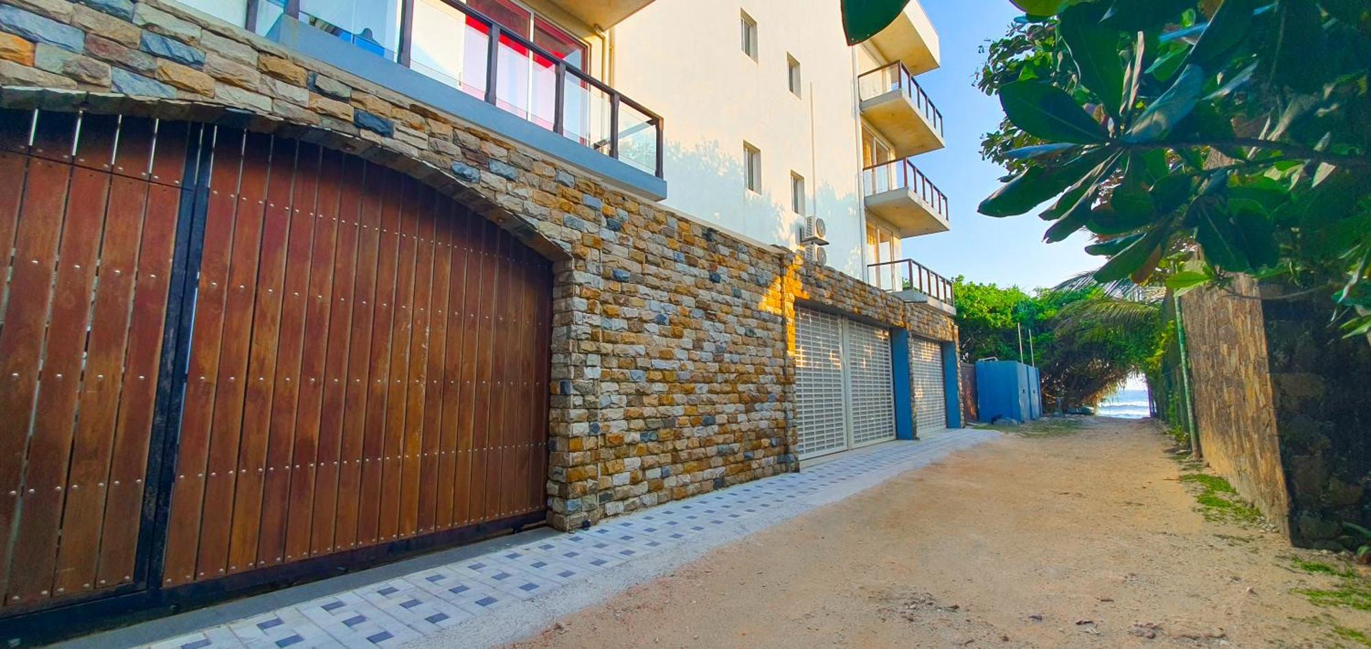 Ara Beach Resort Mirissa Exterior foto